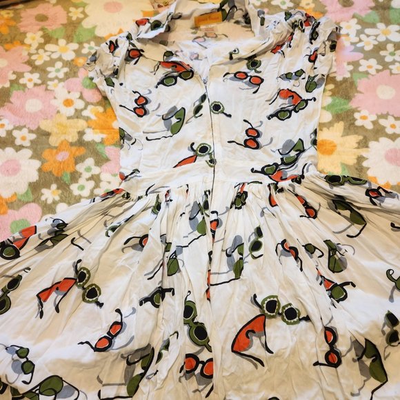 Bernie Dexter Sunglasses Dress - Picture 1 of 3